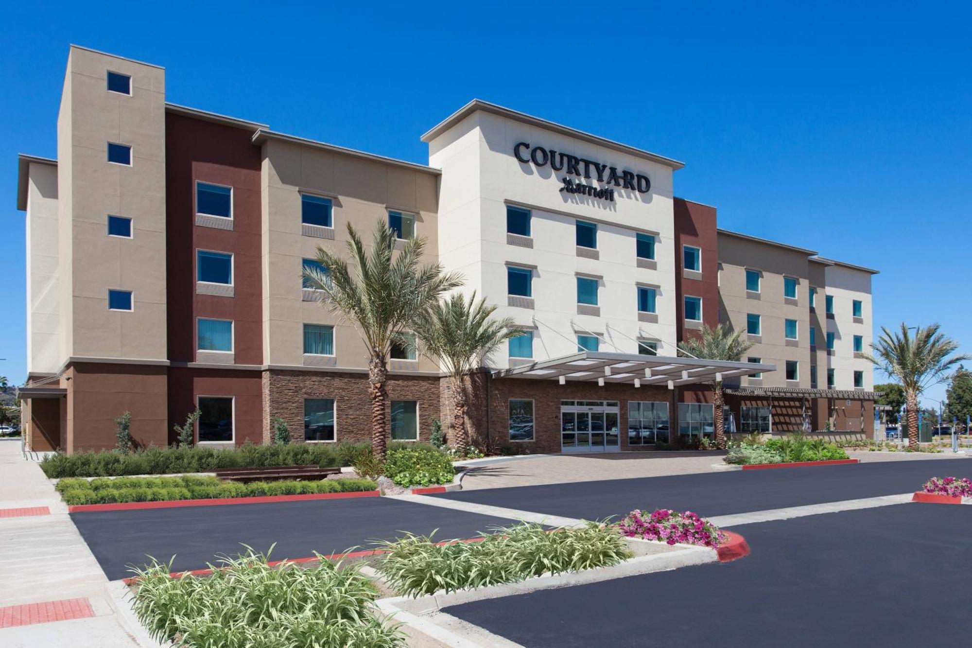 Courtyard By Marriott San Diego El Cajon Bagian luar foto