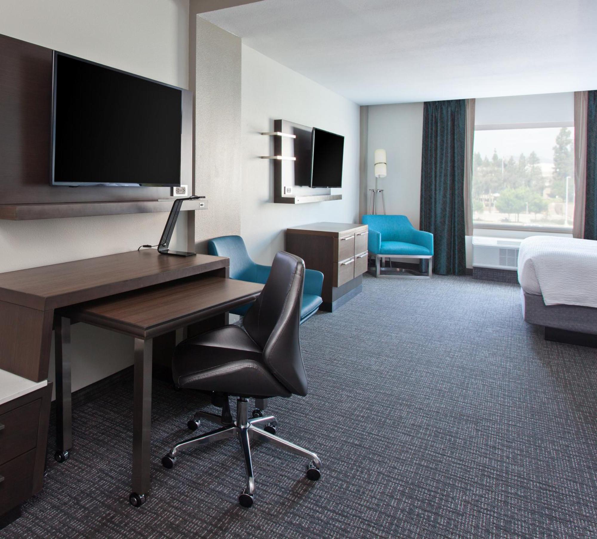 Courtyard By Marriott San Diego El Cajon Bagian luar foto