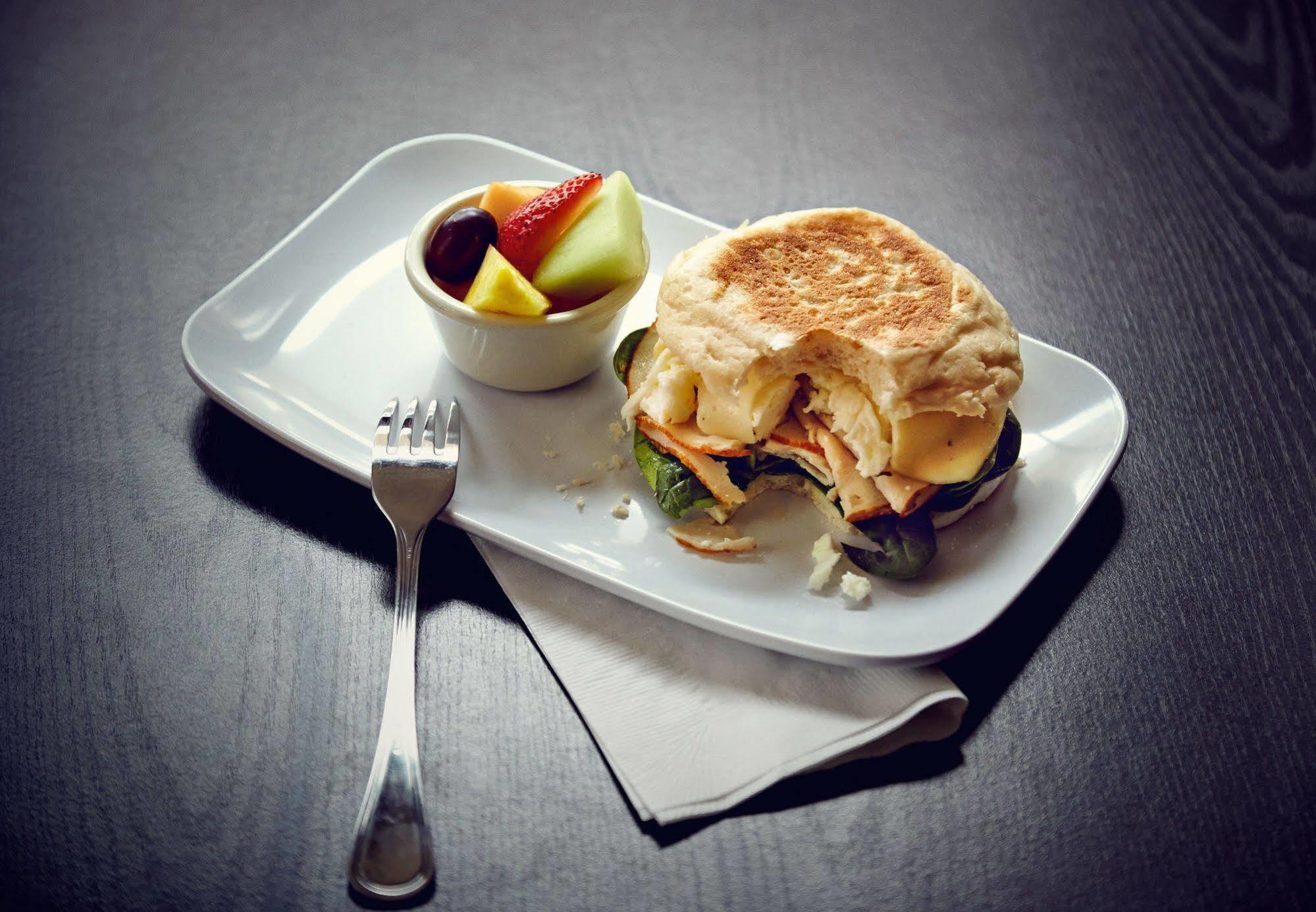 Courtyard By Marriott San Diego El Cajon Bagian luar foto