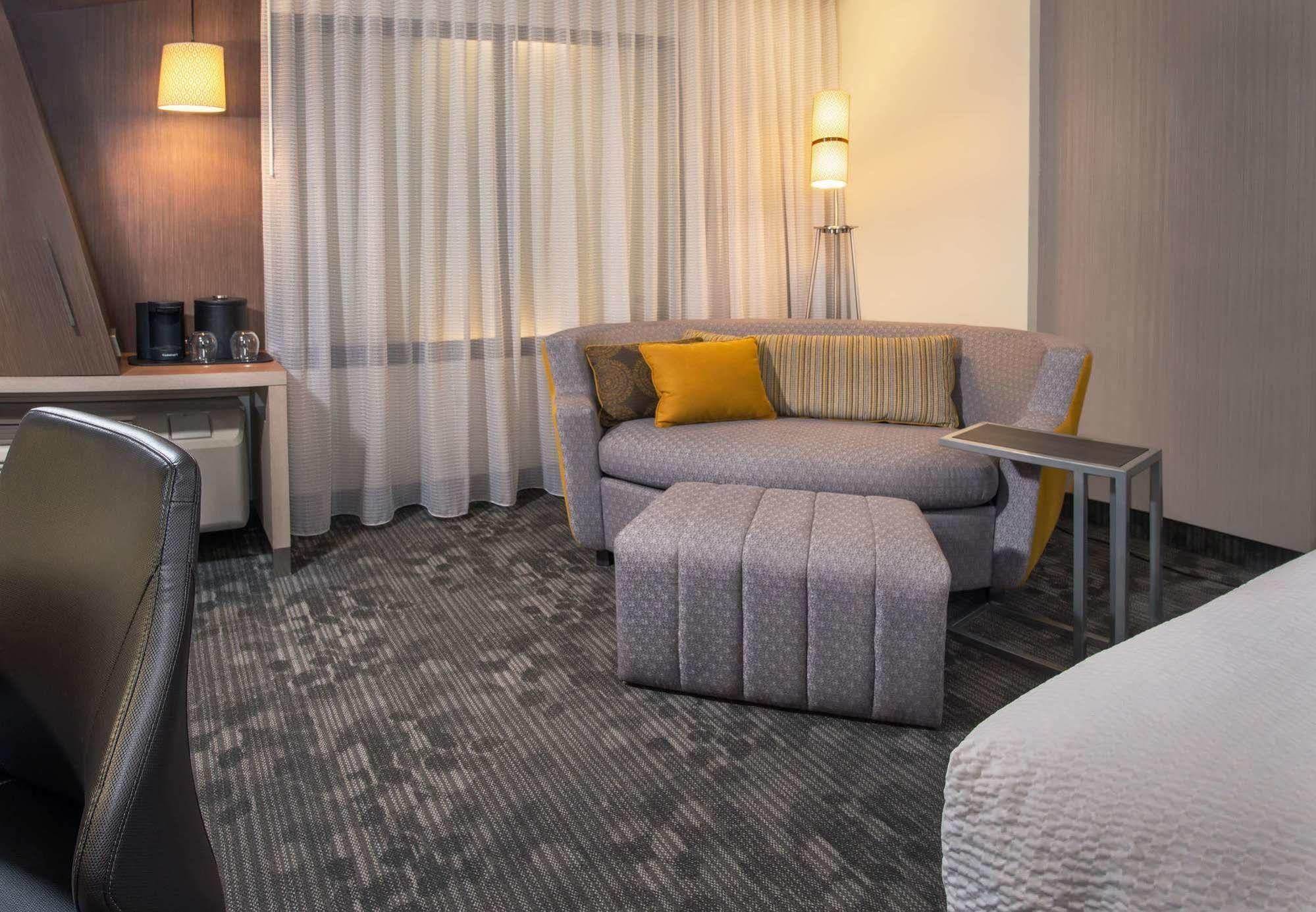 Courtyard By Marriott San Diego El Cajon Bagian luar foto